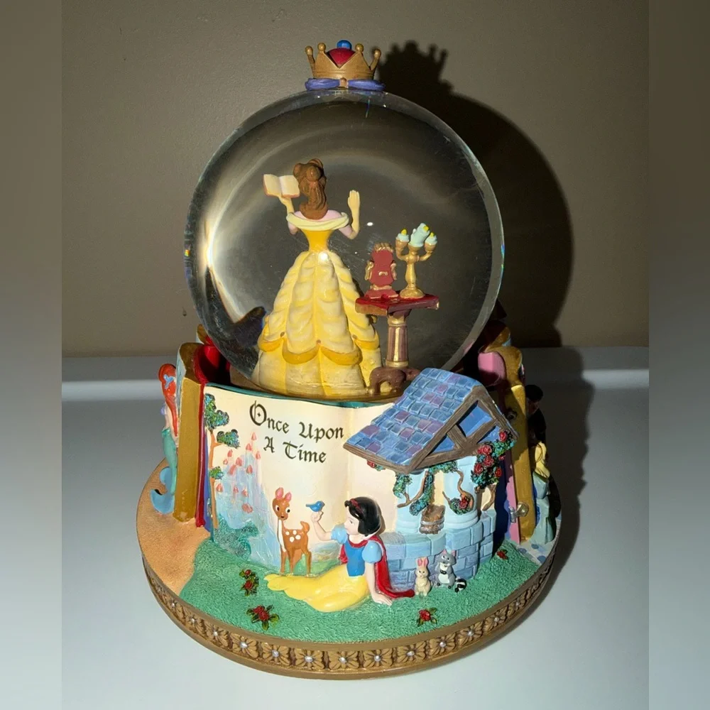 Collectible 2001 Vintage Disney Multi-Princess Storybook Snowglobe - Picture 4 of 6
